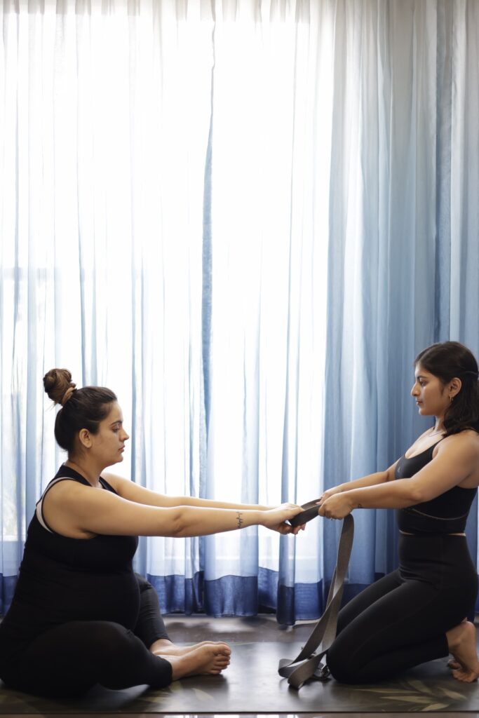Title image best yoga postures for 3rd trimester (1)